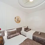 Darkmen 2 Hotel Istanbul