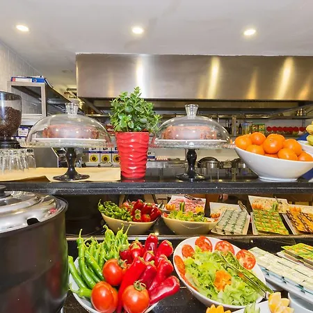 ホテル ダークメン ホテル2 3*